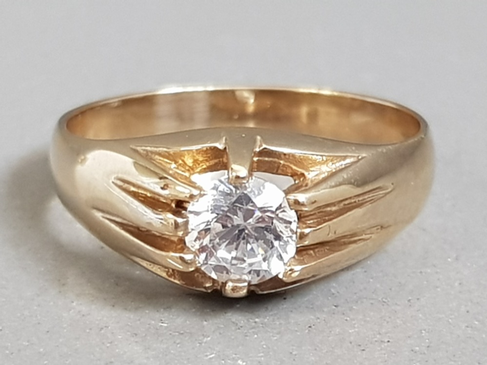 9CT YELLOW GOLD CUBIC ZIRCONIA SOLITAIRE RING 3.9G SIZE R