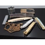 BOX CONTAINING CUT THROAT RAZOR, LIGHTER, BRASS PHOTOGRAPH FRAME AND 4 PENKNIVES