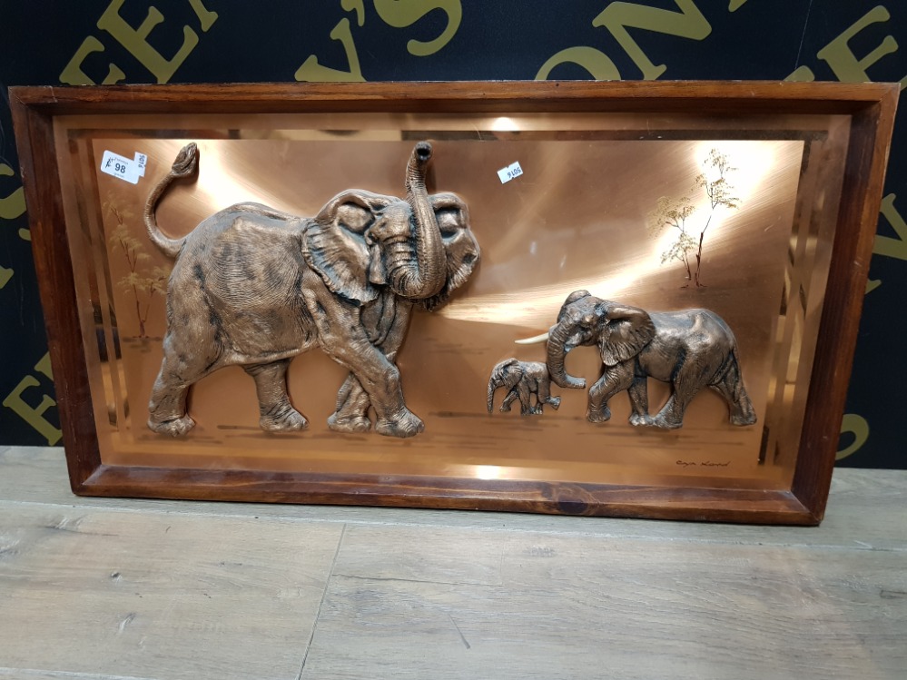 COPPER RELIEF PICTURE BY ART METALIQUE 31.5 X 16.5 OF ELEPHANTS