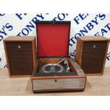 VINTAGE GARRARD ULTRA MODEL 2000 TURNTABLE TOGETHER WITH A NICE PAIR OF SANYO SPEAKERS