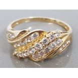 14CT YELLOW GOLD CUBIC ZIRCONIA 5 ROW CLUSTER BAND, 3.8G SIZE W