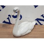 LLADRO SWAN FIGURINE MODEL 1983 9 INCHES