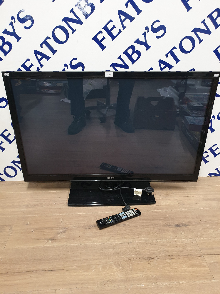 LG 42 INCH TV WITH REMOTE