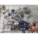 TRAY CONTAINING LEAD WARGAME PIECES FROM DRAGON WARS
