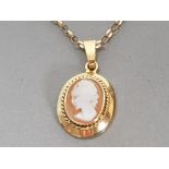 YELLOW GOLD CAMEO PENDANT AND CHAIN, 4.9G