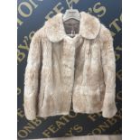 A BLONDE MINK LADIES FUR COAT SIZE MEDIUM