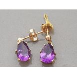 9CT YELLOW GOLD PEAR SHAPE AMETHYST DROP EARRINGS, 1.5G