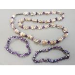 SHELL AND AMETHYST BEAD NECKLET AND 2 AMETHYST AND GREY FRESH WATER PEARL BRACELETS