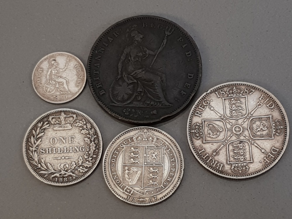 A LOT OF 5 MISCELLANEOUS COINS INCLUDES VICTORIAN SILVER 1839 FOURPENCE, 1887 SHILLING, 1887