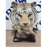 THE ROMANO COLLECTABLE BUST OF A TIGERS HEAD