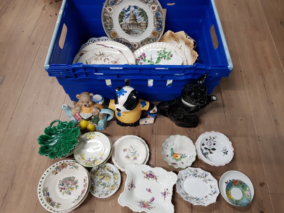 19TH CENTURY AND LATER CERAMICS TO INCLUDE DINNERWARE PIN DISHES NOVELTY TEAPOTS ETC