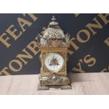 AN ORNATE ANTIQUE FRENCH 1 HOUR STRIKING BRACKET CLOCK WITH EXTENSIVE RETICULATED DECORATION AND