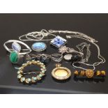 SILVER JEWELLERY TO INCLUDE RINGS BROOCHES LOCKET TOGETHER WITH WHITE METAL CHAINS GILT METAL FOB