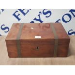 VICTORIAN MAHOGANY CANTEEN WITH BRASS BANDING OPENING TO REVEAL RED VELVET LINING AND LIFT OUT