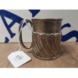 AN EDWARD VII SMALL SILVER TANKARD BY WILLIAM COMYNS AND SONS LONDON 1907 WITH ENGRAVED