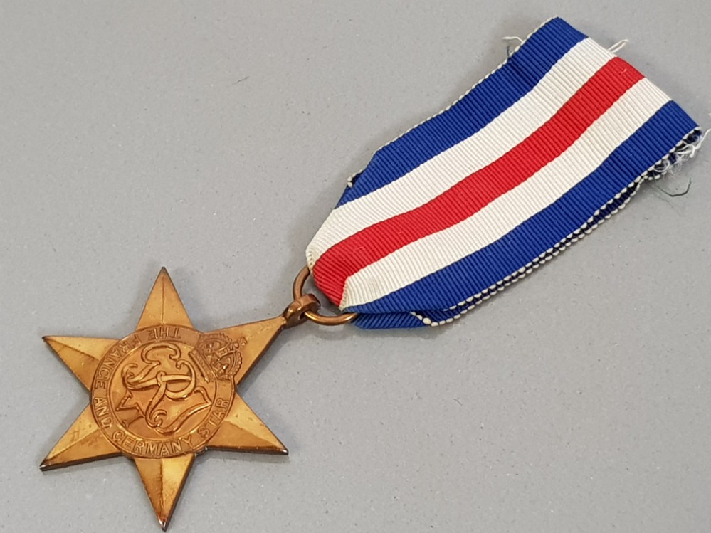 1939-45 FRANCE AND GERMAN STAR ORIGINAL MEDAL, IN NICE CONDITION WITH RIBBON - Image 3 of 3