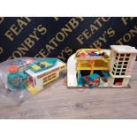 VINTAGE CHILDRENS FISHER PRICE TOY FAMILY CAMPER, CARPARK AND CARS ETC