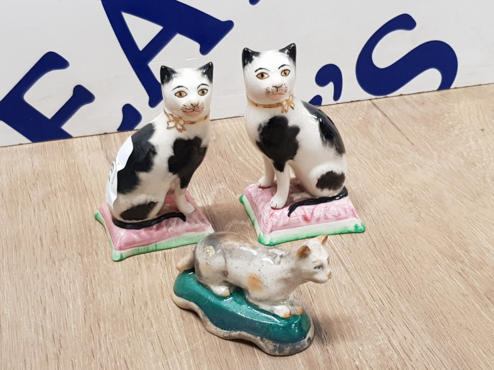 PAIR OF SMALL VICTORIAN CABINET STAFFORDSHIRE CATS AND 1 LATE GEORGIAN CAT