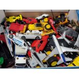 A BOX OF MISCELLANEOUS DIE CAST VEHICLES INC LLEDO ETC