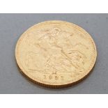 22CT GOLD 1931 FULL SOVEREIGN COIN STRUCK IN SOUTH AFRICA