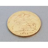 22CT GOLD 1925 FULL SOVEREIGN COIN STRUCK IN SOUTH AFRICA