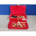 RED LEATHERETTE JEWELLERY BOX AND CONTENTS