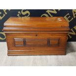 SMALL VICTORIAN MAHOGANY CHEST WITH TWIN BRASS HANDLES 47CM BY 23CM BY 28CM