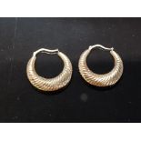 LARGE 9CT GOLD PATTERNED HOOP STYLE EARRINGS 2.8G
