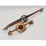 TWO 9CT YELLOW GOLD BROOCHES WITH AQUA BLUE AND AMBER LEAF CENTRE STONES 3.5G