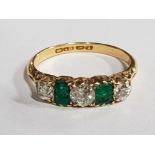 18CT YELLOW GOLD 5 STONE EMERALD AND DIAMOND RING, 3.4G SIZE P