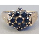 9CT YELLOW GOLD SAPPHIRE CLUSTER RING, 2.2G SIZE M1/2
