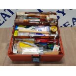 A VINTAGE ART BIN INSCRIBE BOX CONTAINING MISCELLANEOUS CRAFTING EQUIPMENT