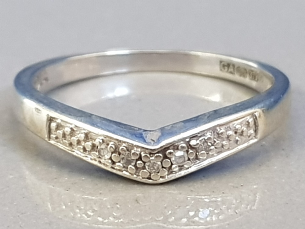 9CT WHITE GOLD DIAMOND WISHBONE RING, 1.9G SIZE N1/2