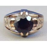 9CT YELLOW GOLD GARNET ONE STONE RING, 6.2G SIZE O