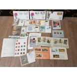 LOT COMPRISING OF MISCELLANEOUS VINTAGE STAMPS AND CIGARETTE CARDS ETC