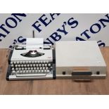 AEG OLYMPIA TRAVELLER DE LUXE S TYPEWRITER IN ORIGINAL CARRY CASE