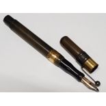 DE LA RUE ANTIQUE FOUNTAIN PEN WITH 14CT GOLD NIB