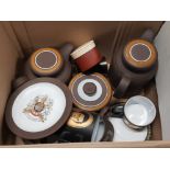 A BOX OF MISCELLANEOUS HORNSEA POTTERY INC CONTOUR THE QUEENS SILVER JUBILEE ETC