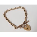 9CT GOLD BELCHER LINK BRACELET WITH PADLOCK PENDANT, 7.3G