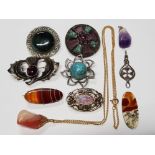 GOOD SELECTION OF COSTUME BROOCHES WITH MISCELLANEOUS GEMSTONES ALSO INCLUDES PENDANTS, ONE WITH