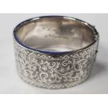 HALLMARKED BIRMINGHAM SILVER BANGLE, NICELY ETCHED WITH THE DATE 1938 ENGRAVED 38.66G