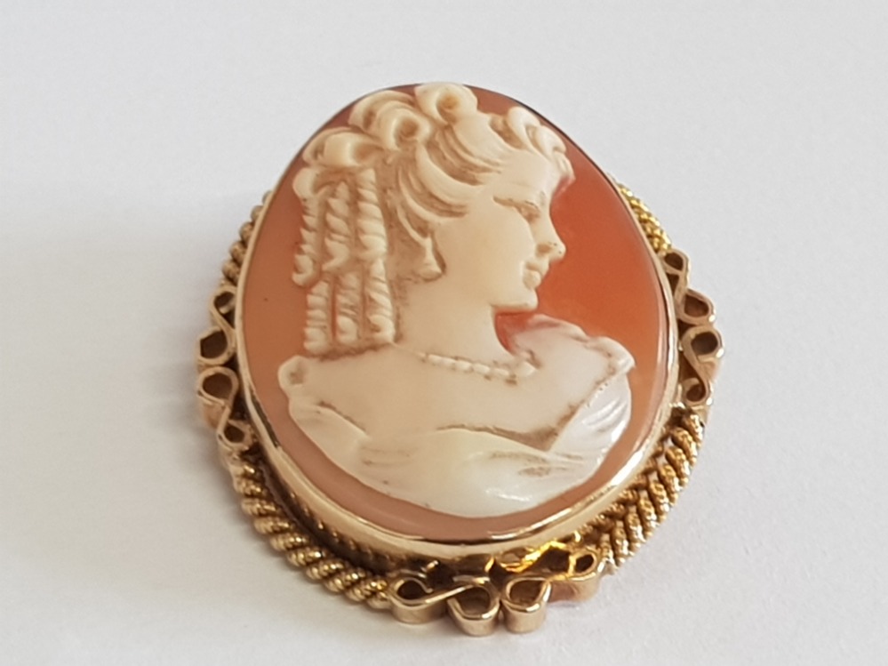 9CT YELLOW GOLD CAMEO BROOCH/PENDANT 8.8G