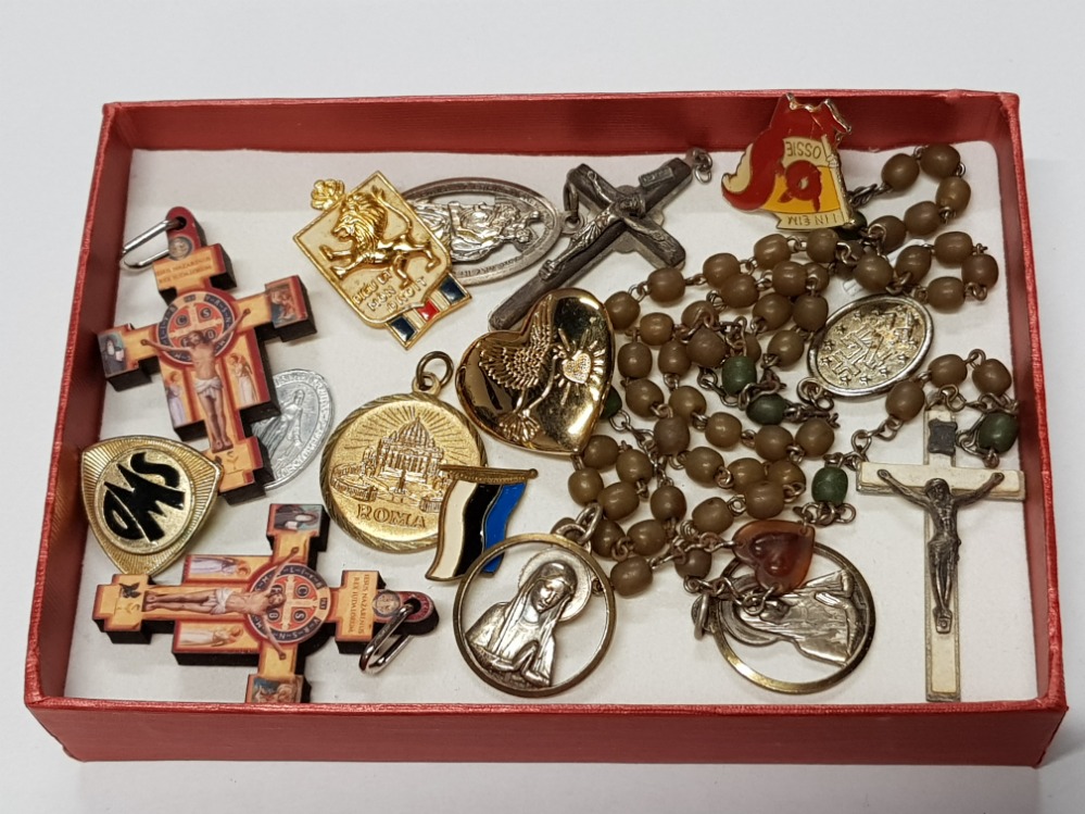 BOX CONTAINING ROSARY BEADS, ENAMEL BADGES AND RELIGIOUS PENDANTS ETC