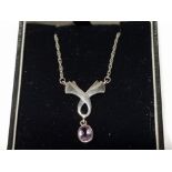SILVER AND AMETHYST LOOP PENDANT AND CHAIN, 3.7G