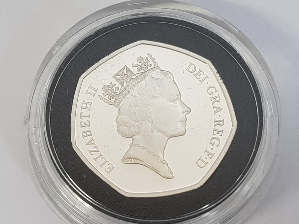 UK ROYAL MINT 1992 50P E C SILVER PROOF COIN IN CASE OF ISSUE WITH CERTIFICATE OF AUTHENTICITY - Image 3 of 3