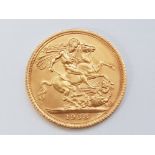 22CT YELLOW GOLD 1968 FULL SOVEREIGN COIN