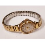 VINTAGE 1966 9CT GOLD CASED LADIES ACCURIST WATCH WITH EXPANDING STYLE STRAP IN WORKING ORDER, 13.6G