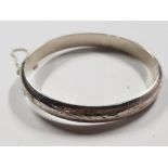 SILVER PATTERNED BANGLE WITH SAFETY CHAIN, 11.8G