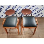 TWO PAIRS OF MID 20TH CENTURY STOOLS TO INCLUDE LEATHERETTE SEATS