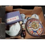 BOX OF ORIENTAL POTTERY AND PORCELAIN INCLUDING TEA BOWLS, TERRACOTTA ARMY SOUVENIRS PLATES ETC